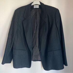 Pendleton Men’s/Women’s Vintage Virgin Wool black blazer size 42. EUC. USA! ❤️